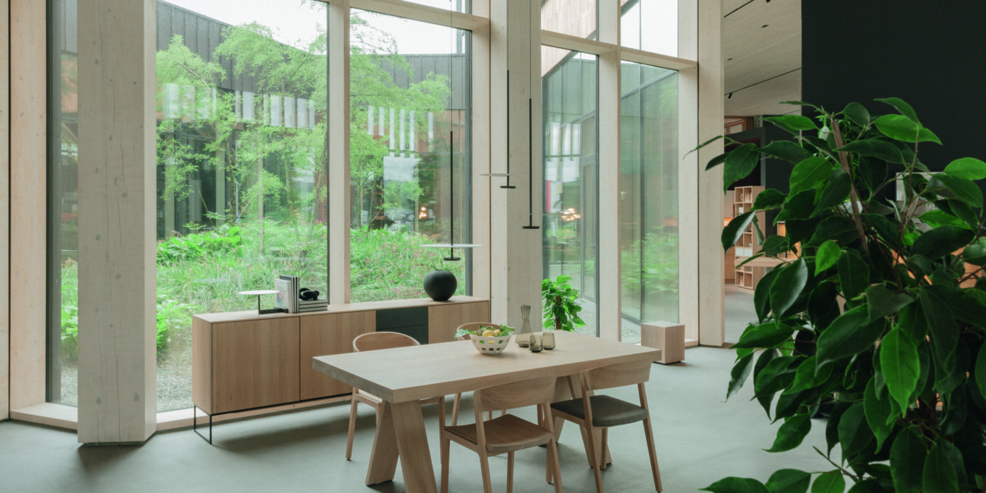 Sallae à manger design en bois clair