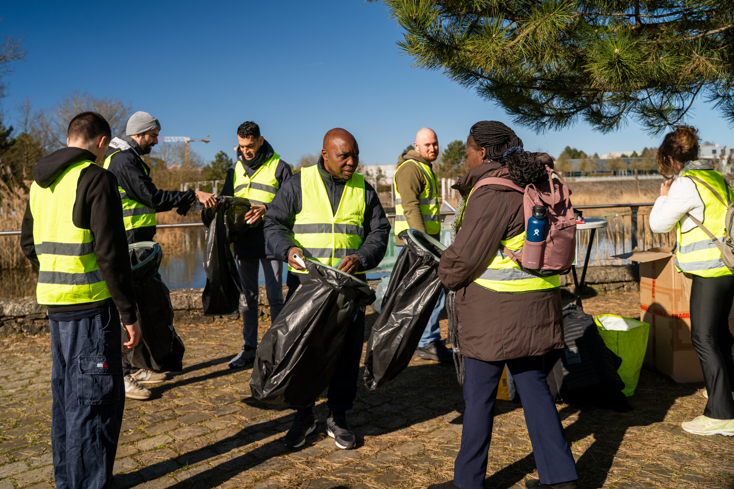 L'application CSFN permet de connecter des gens pour l'organisation d'actions de ramassage de déchets dont les résultats sont mesurables. (crédit : Clean Something For Nothing) 