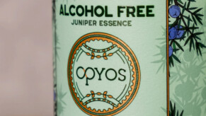 Une nouvelle culture de plaisir originaire du Luxembourg : Opyos présente son Alcohol Free Juniper Essence