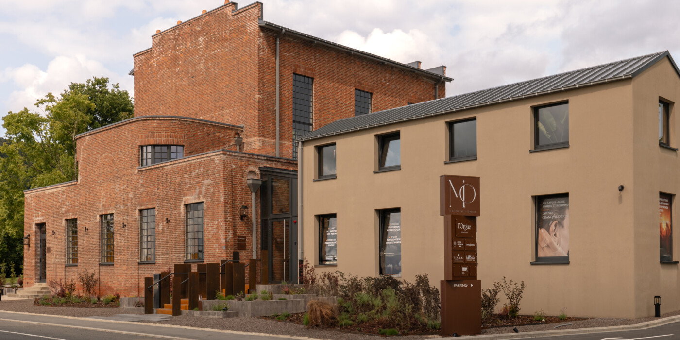Le bâtiment vu de l'extérieur
