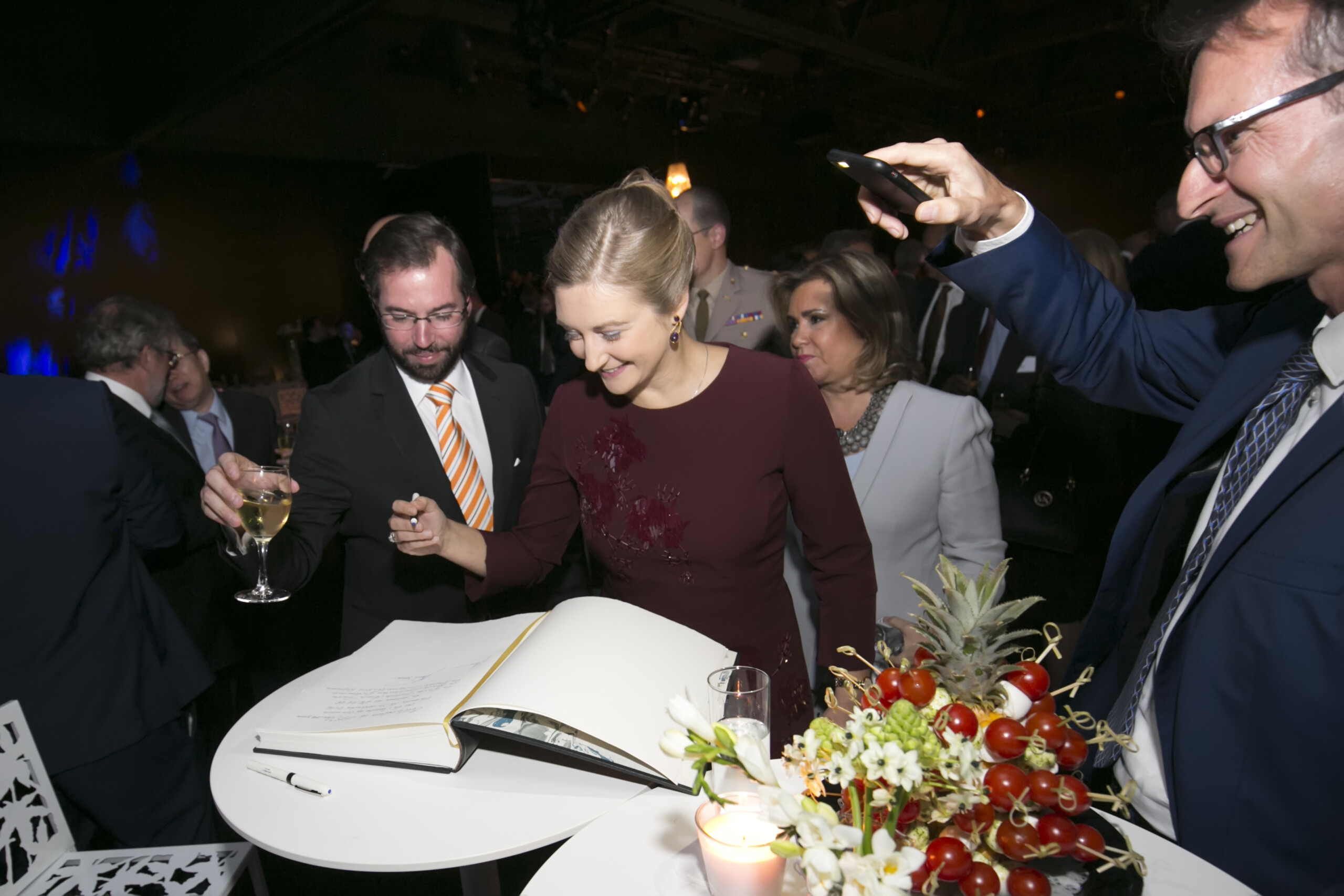 La Grande-Duchesse Maria Teresa et le couple grand-ducal héritier participent à la cérémonie des 175 ans de la Chambre de Commerce (crédit: Agence Blitz)