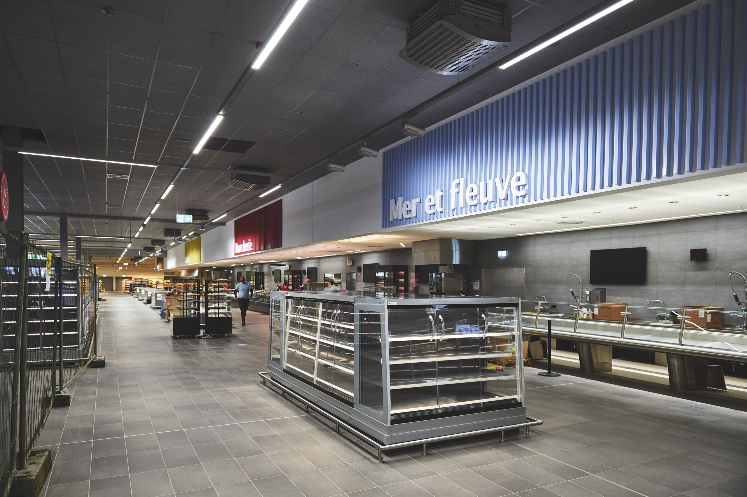 Le supermarché capitalise sur ce qui contribue à la réputation de Cactus: son rayon frais qui s'étale, ici, sur 75 m de long (crédit : Cactus) 