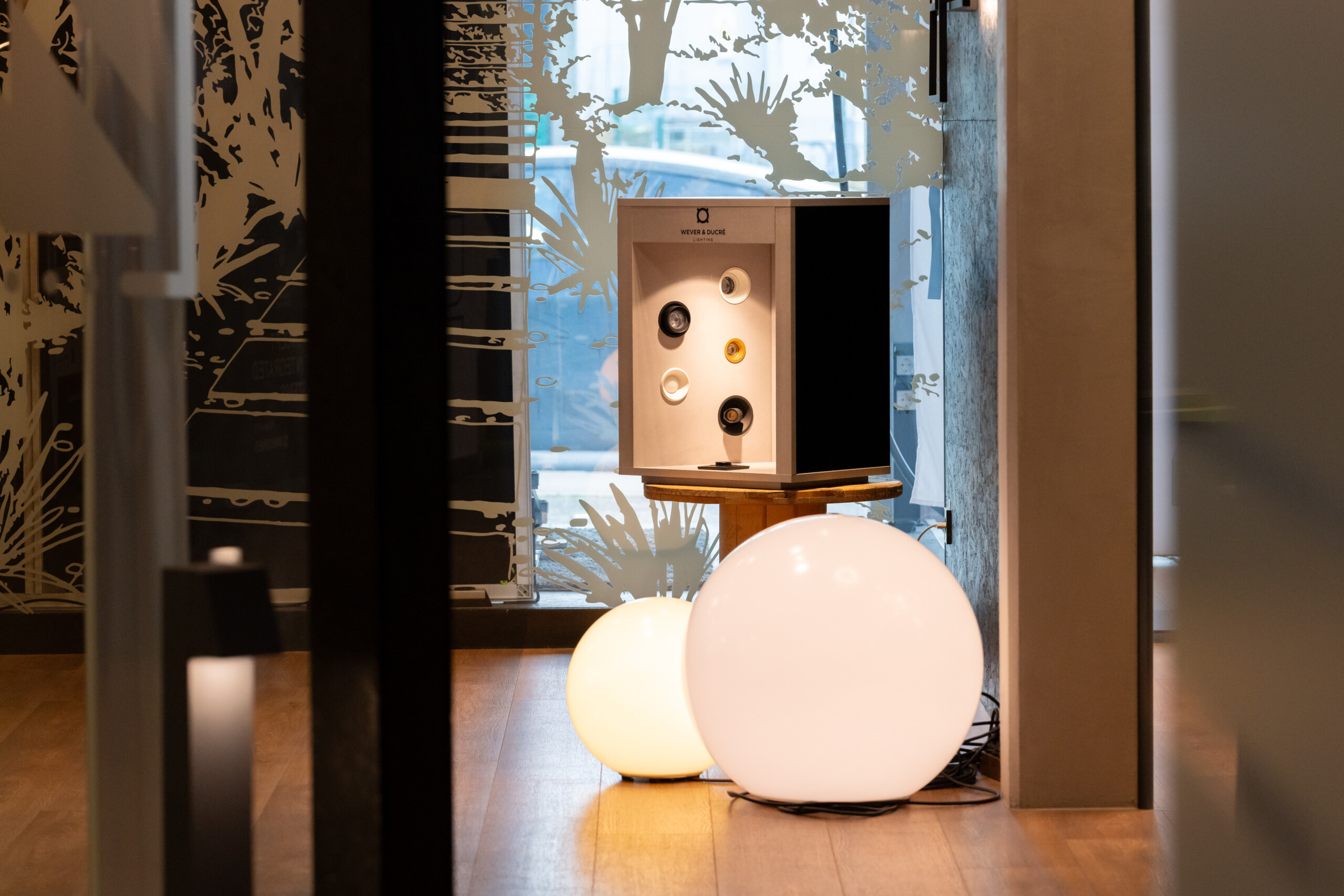 Le showroom de Minusines à Gasperich présente une large gamme de produits d'éclairage, du classique au contemporain , pour l'intérieur et l'extérieur. (crédit : Emmanuel Claude / Focalize)