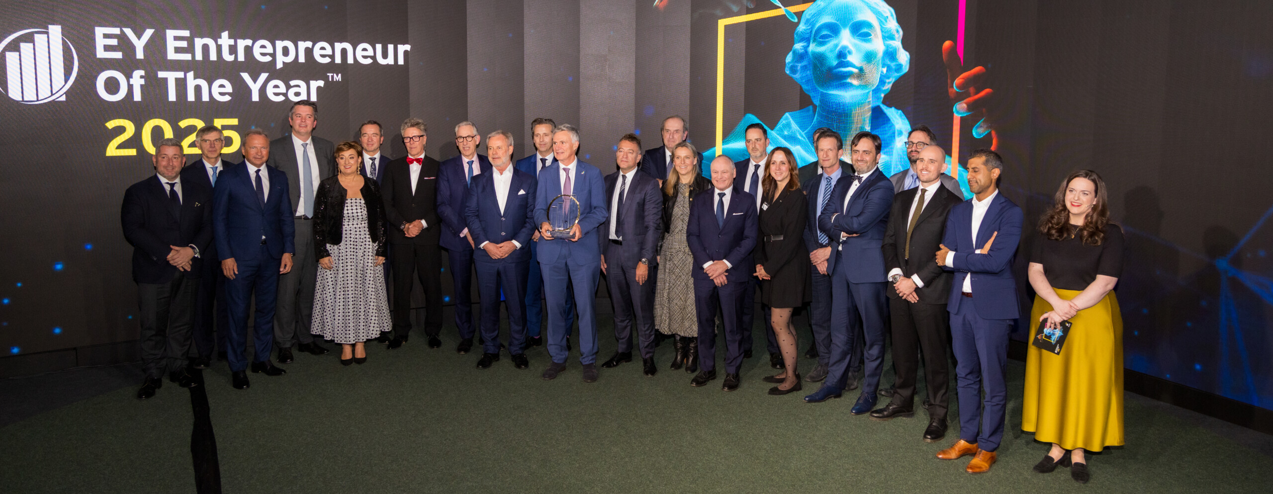 L’édition 2025 a réuni six finalistes aux parcours singuliers, reflet de la richesse et du dynamisme entrepreneurial du Luxembourg. Aux côtés de René Beltjens figuraient Nishant Fafalia, dirigeant de la banque numérique Advanzia ; Tristan Mackie, moteur de l’expansion européenne du groupe Yesss ; Marie-Christine Mariani, fondatrice de MCM Steel, spécialisée dans le négoce et la transformation de l’acier ; Hans-Jürgen Schmitz, partenaire de Mangrove Capital Partners et acteur clé du capital-risque ; ainsi que Laurent Schonckert, figure emblématique du groupe Cactus (crédit: Charly Petit / Chambre de Commerce) 