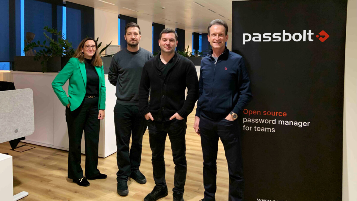 Passbolt : simplifying password management Passbolt : simplifying password management