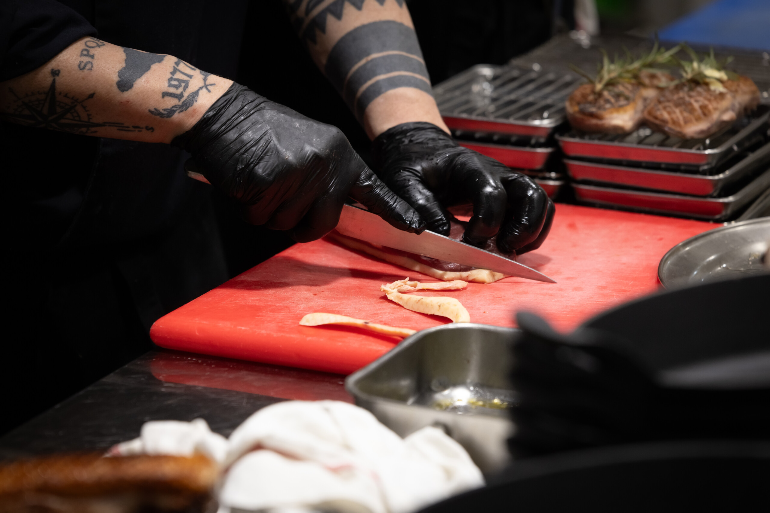 Au menu ? Plats traditionnels français et produits de la mer (crédit : Laurent Antonelli / Agence Blitz).