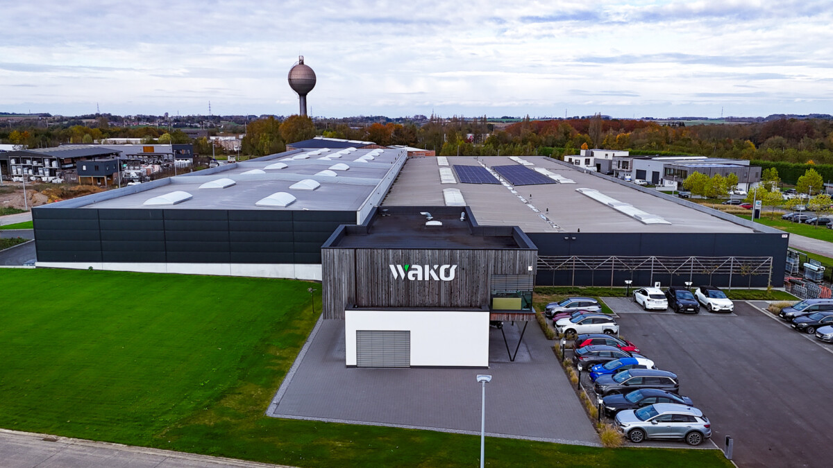 Aluzon rejoint Wako Group pour créer un leader de la fabricaon de portes et fenêtres pour les professionnels dans la région BeLux