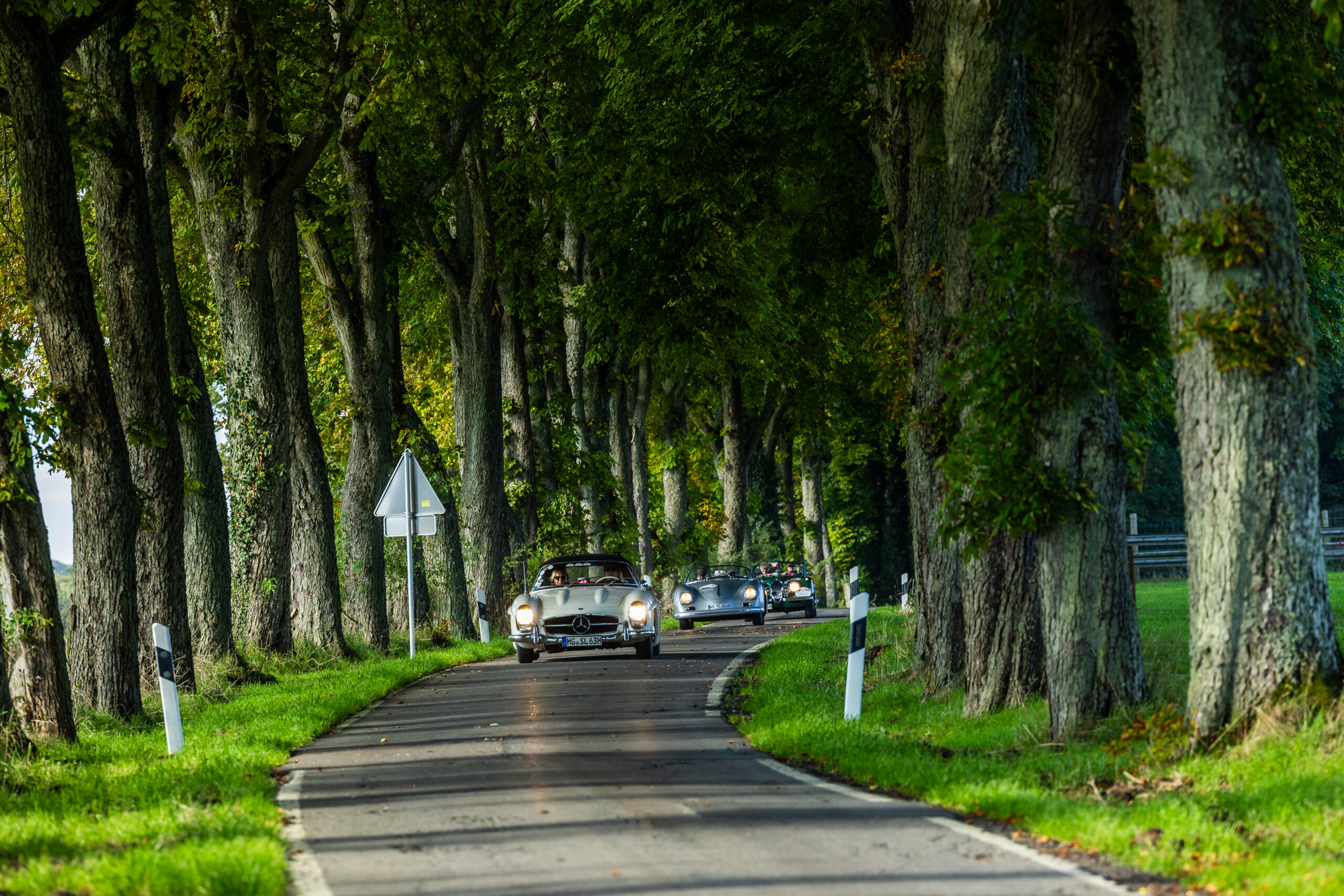 Le Luxembourg Classic rassemble chaque année de nombreuses voitures anciennes et de collection qui traversent le Grand-Duché (crédit EG Marketing).