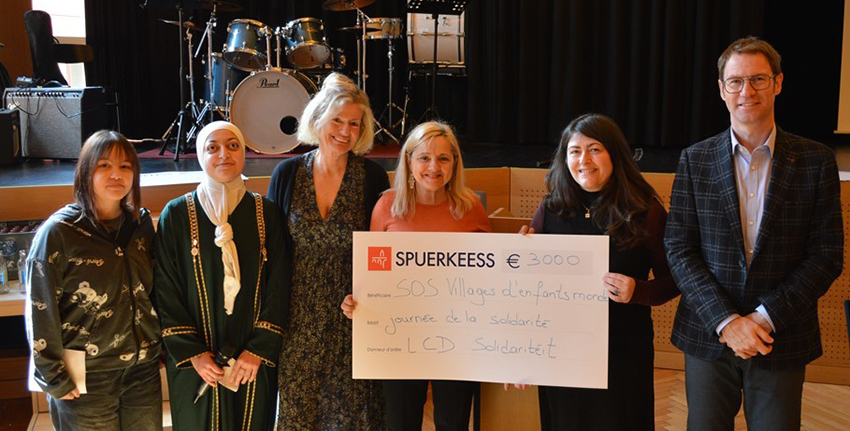 Journée de la solidarité 2026 au Lycée classique de Diekirch : Remise d’un généreux don de 3.000€ à SOS Villages d’Enfants Monde Journée de la solidarité 2026 au Lycée classique de Diekirch : Remise d’un généreux don de 3.000€ à SOS Villages d’Enfants Monde