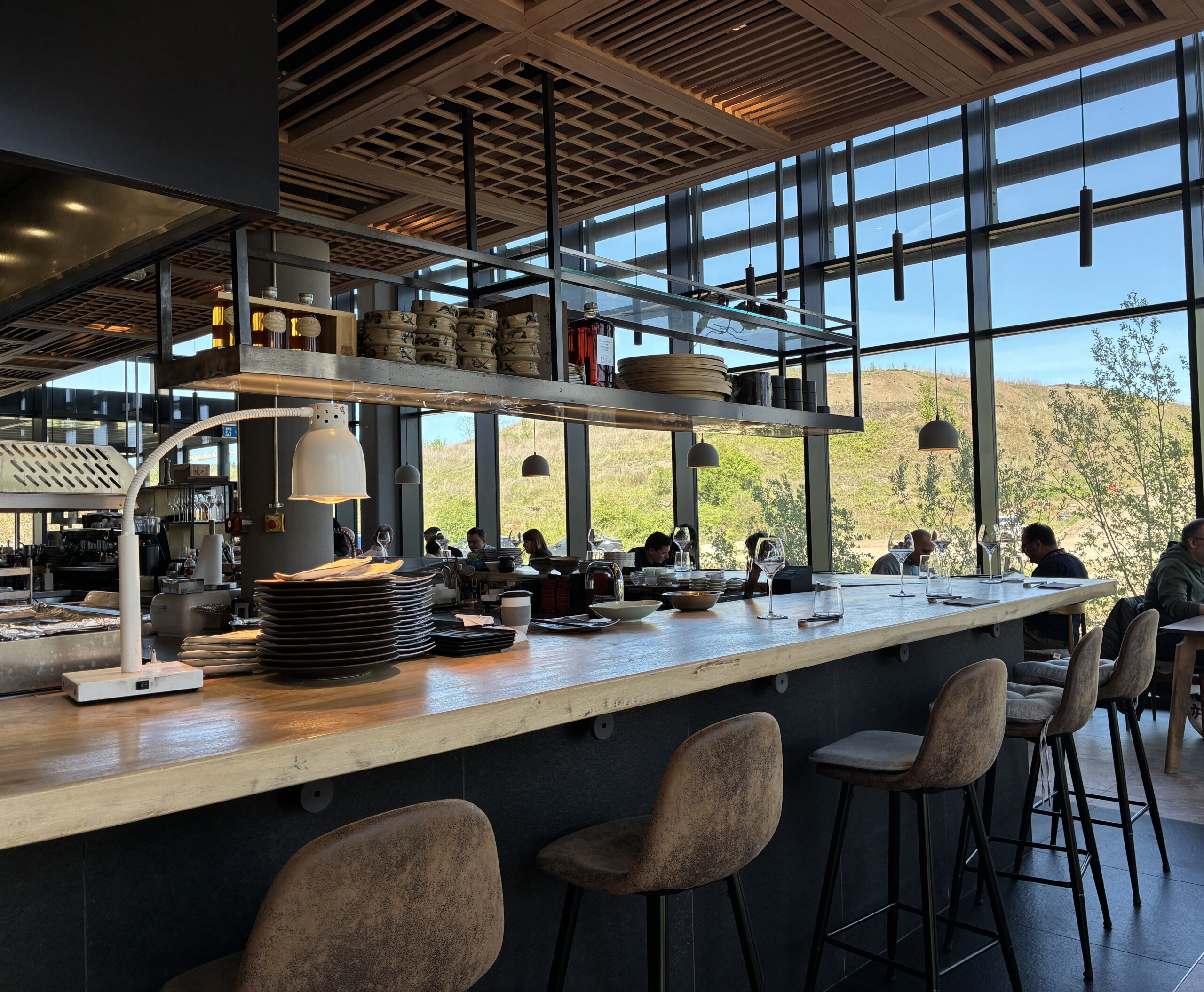 Nonbe regroupe sous un même toit la brasserie Izakaya au rez-de-chaussée... (crédit: Chambe de Commerce)