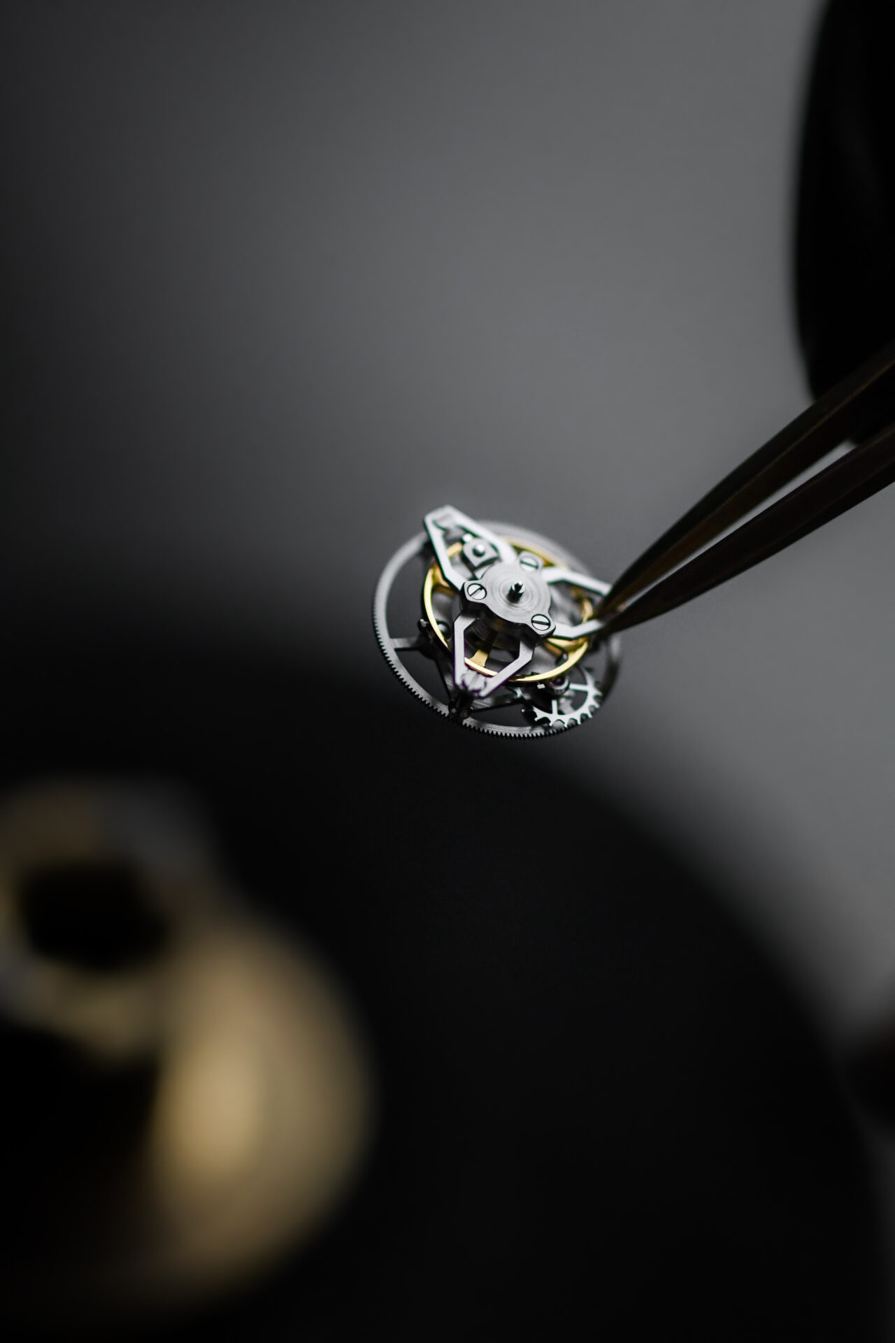 Les montres sont faites d'usinage de précision et de finitions à la main (crédit: Manufacture Grand-Ducale)