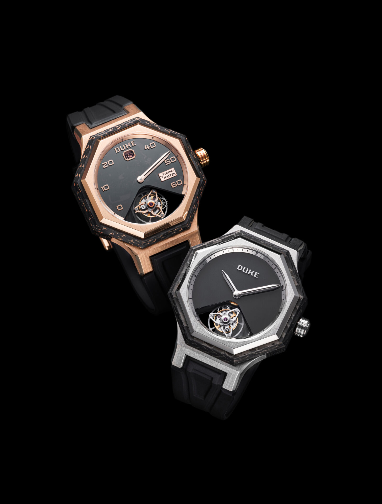Outre la Duke conçue avec Vianney Halter, figure également parmi les pièces de la maison, la First Edition réalisée avec un matériau fait de fibre de carbone et de poudre de titane dont le tourbillon est visible (crédit: Manufacture Grand-Ducale)