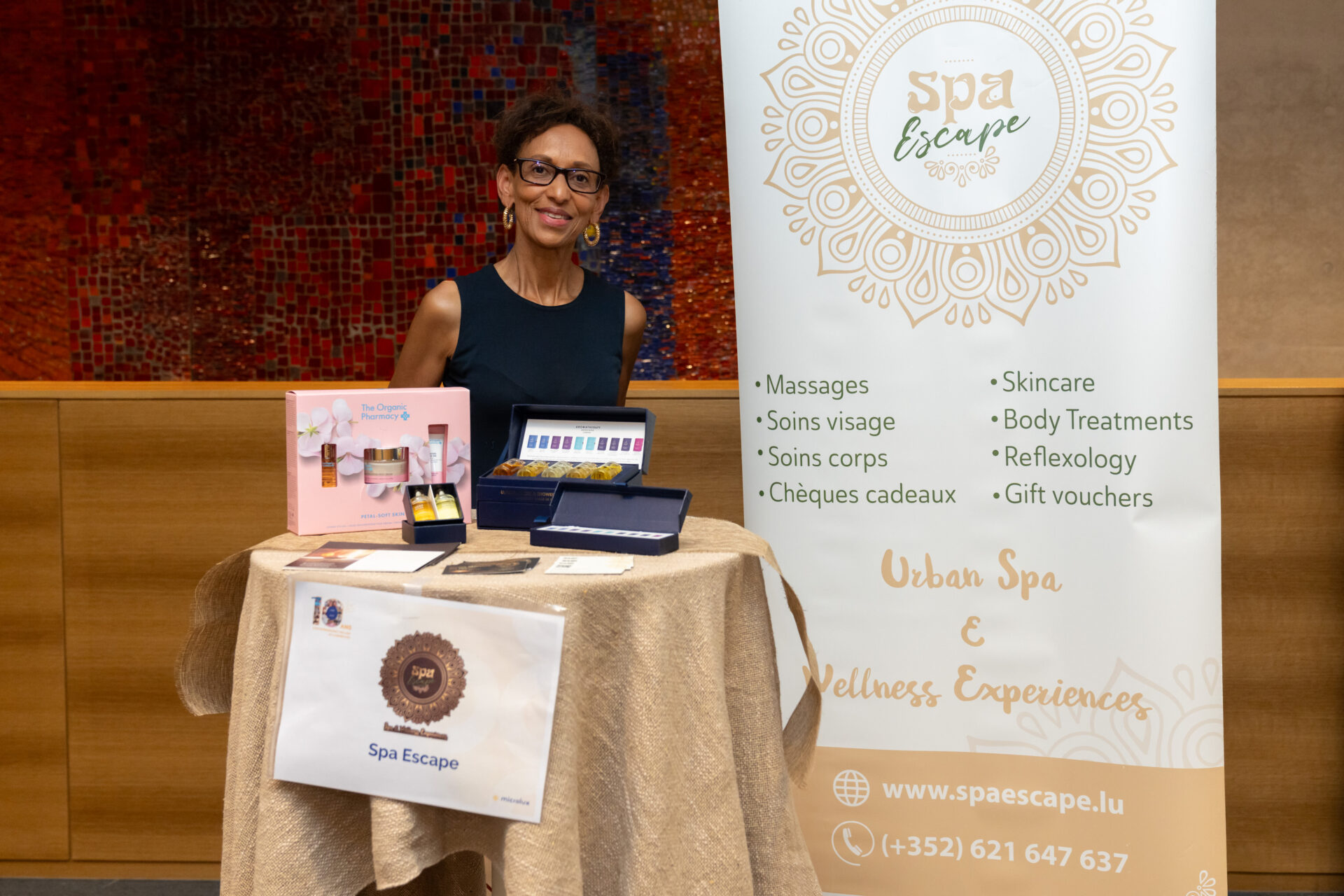 De nombreux entrepreneurs soutenus par microlux étaient présents à la soirée. D'autres étaient représentés sur les panneaux d'une belle galerie photos. 