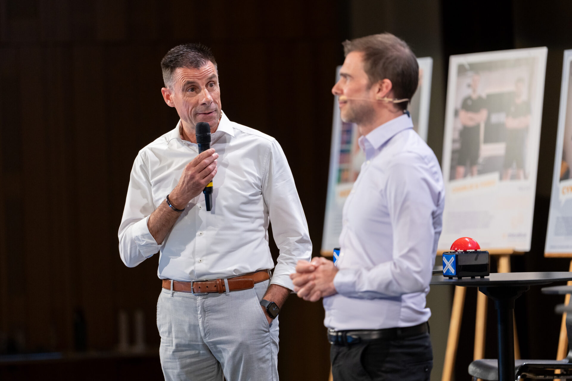 L'un des moments forts de la soirée fut le témoignage de Frank Devos, ex-directeur de l'agence BGL du quartier gare et bénévole pour microlux depuis 2021 : "Grâce à cette activité, je continue d'apprendre chaque jour et je contribue à créer de la valeur". 