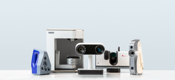 Artec Leo (in the centre of the photo) is not the only scanner produced by Artec 3D. Artec Spade Spider and Artec Micro first and second from left) scan small objects or intricate details of large objects. Artec Ray (second from right) is a high-accuracy long-range laser 3D scanner, ideal for precisely capturing massive objects such as bridges and buildings. Finally, Artec Eva (first from right) is a universal scanner such as Artec Leo but without embedded AI computing (crédit: Artec 3D)