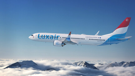 ©Luxair Avion entre ciel et montagnes