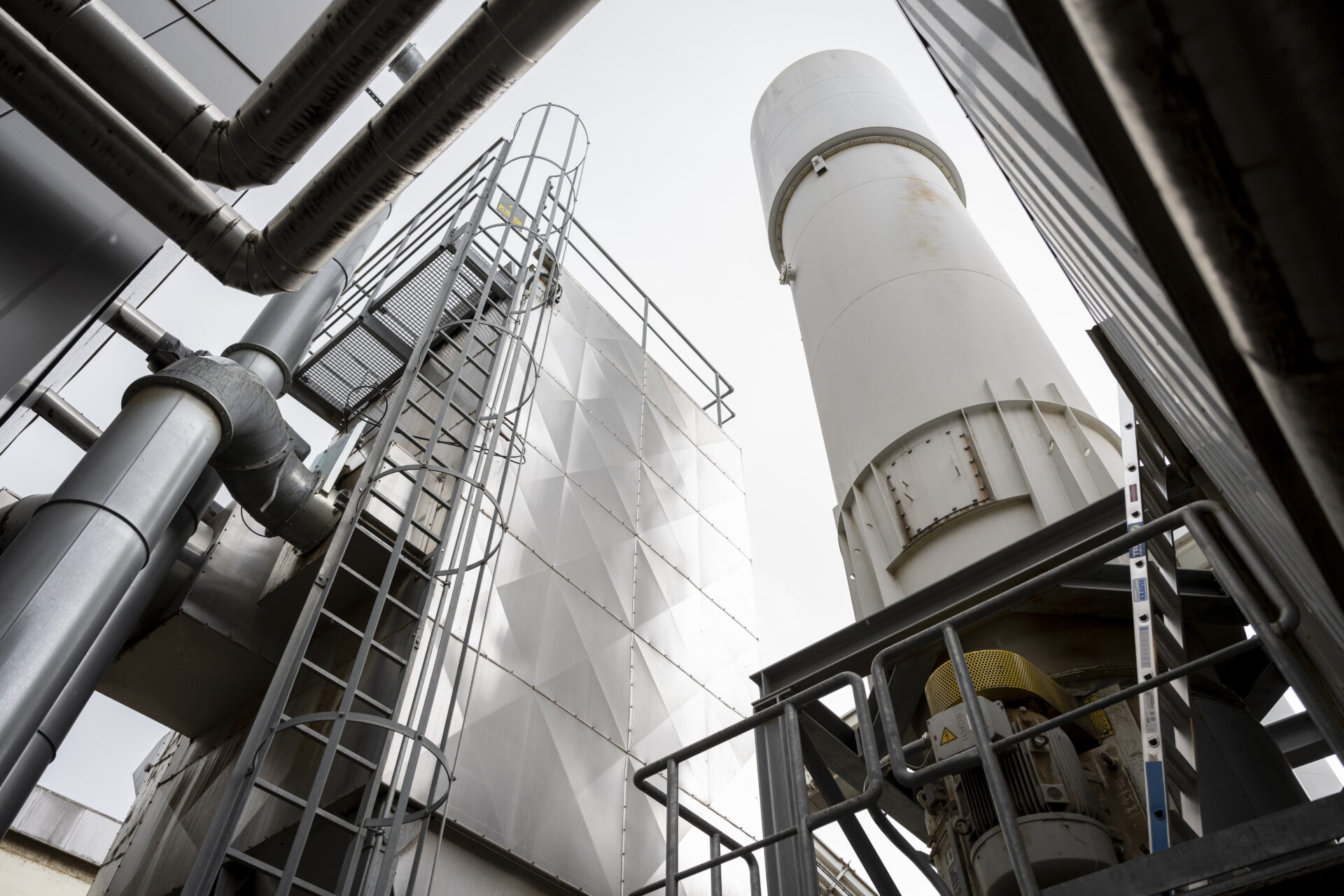 Le site de Kiowatt est spécialisé dans la
trigénération biomasse de grande capacité (production d’électricité, de chaleur et de froid), permettant en plus la production des premiers
pellets de bois luxembourgeois (crédit: Jean-Christophe Verhaegen)