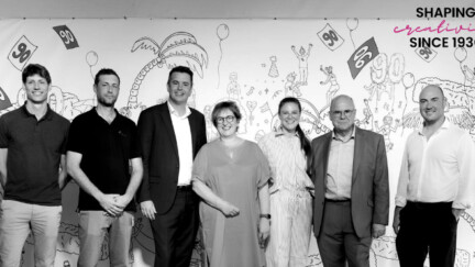 De g.à d. : Gauthier Gosselin, Frédéric Gillen, Lex Delles, Manon Bei-Roller, Zénia Charlé, Marc Spautz, Georges Zahlen-Karanatsios 7 personnes debout