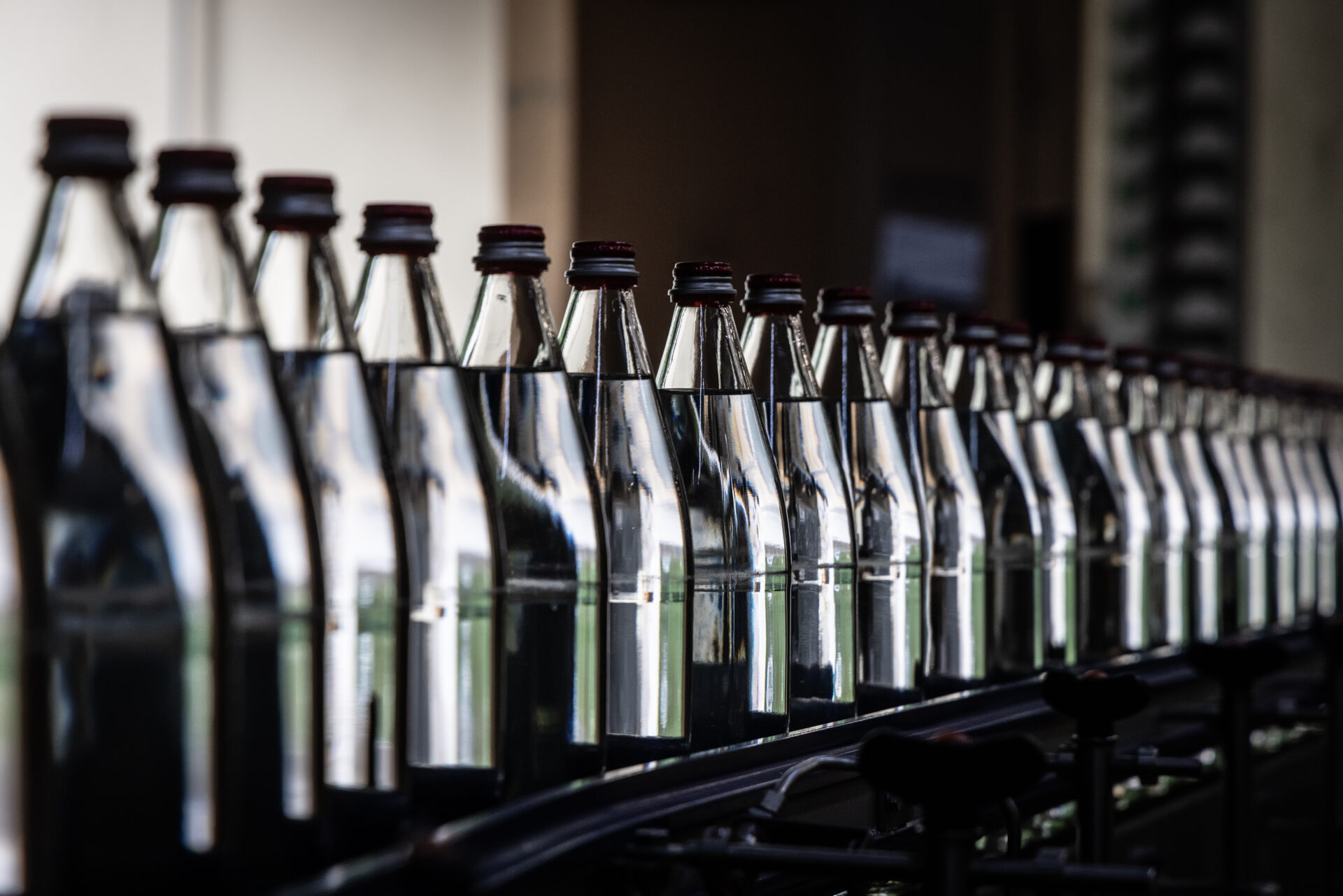 En 2025, Sources Rosport a produit 28 millions de bouteilles (crédit : Laurent Antonelli / Agence Blitz).