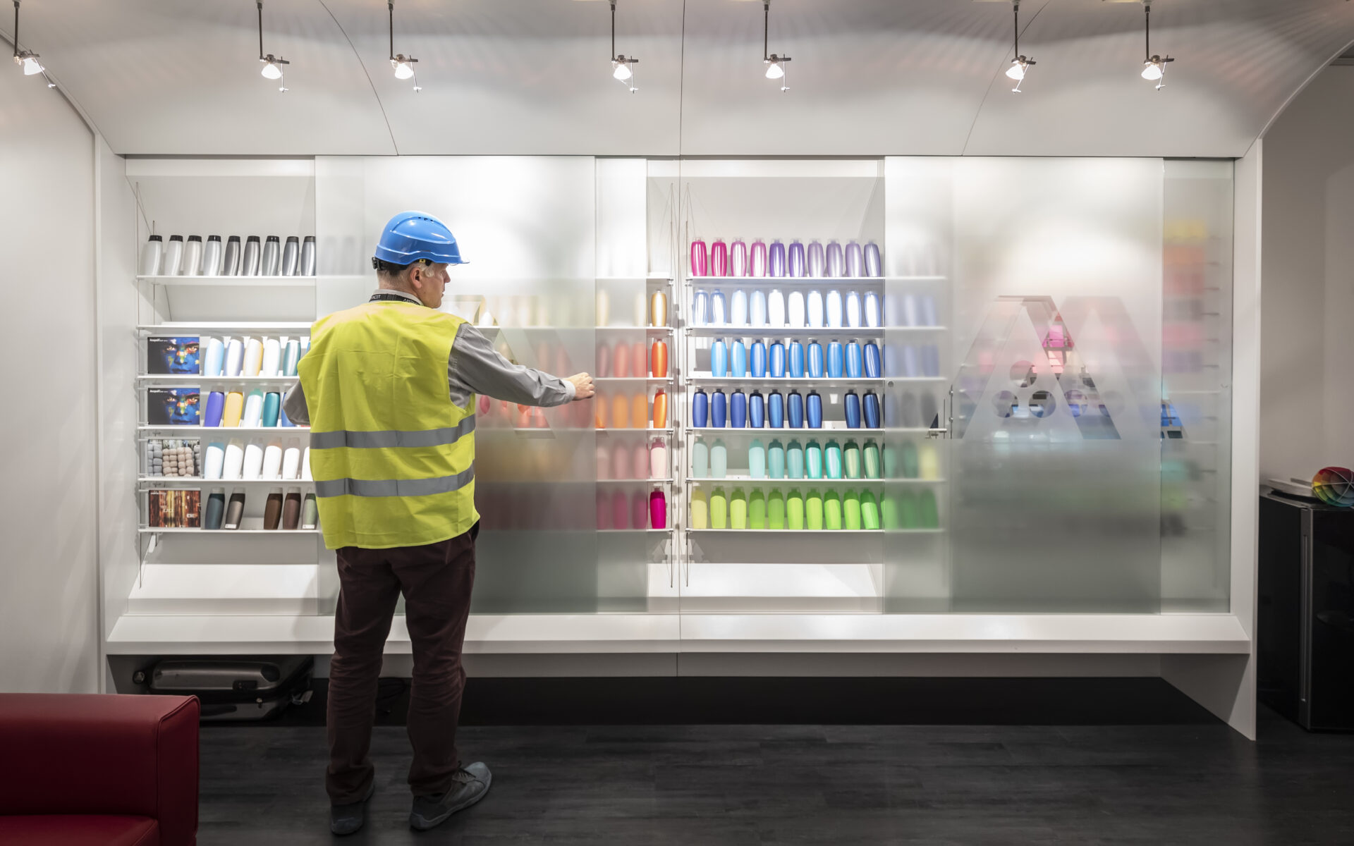 Ampacet is committed to achieving sustained growth and profitability by designing innovative, cost-effective and sustainable solutions to enhance plastics’ visual appeal, functionality and performance beyond limits (crédit: Laurent Antonelli/ Agence Blitz)