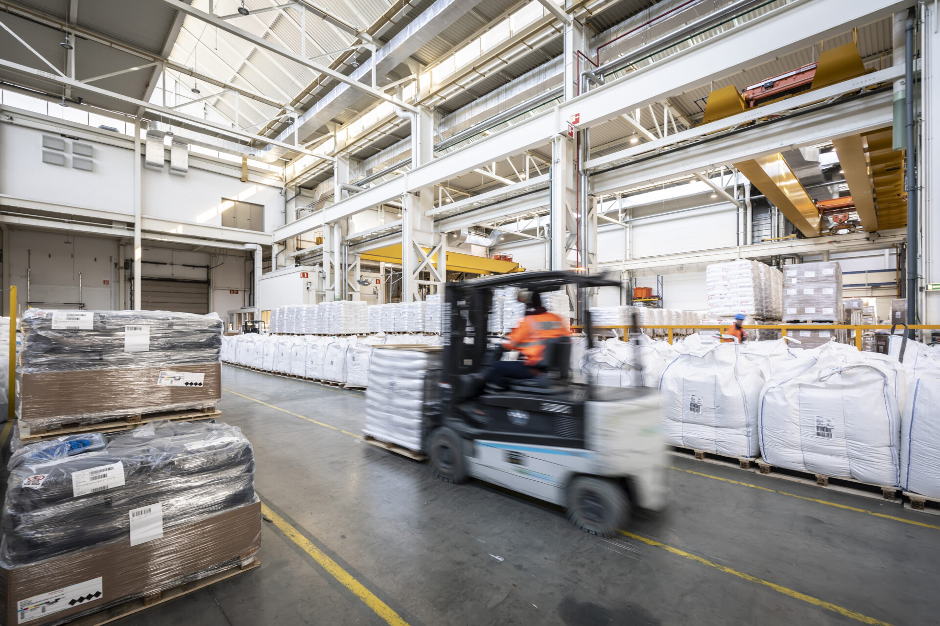 Ampacet is committed to achieving sustained growth and profitability by designing innovative, cost-effective and sustainable solutions to enhance plastics’ visual appeal, functionality and performance beyond limits (crédit: Laurent Antonelli/ Agence Blitz)