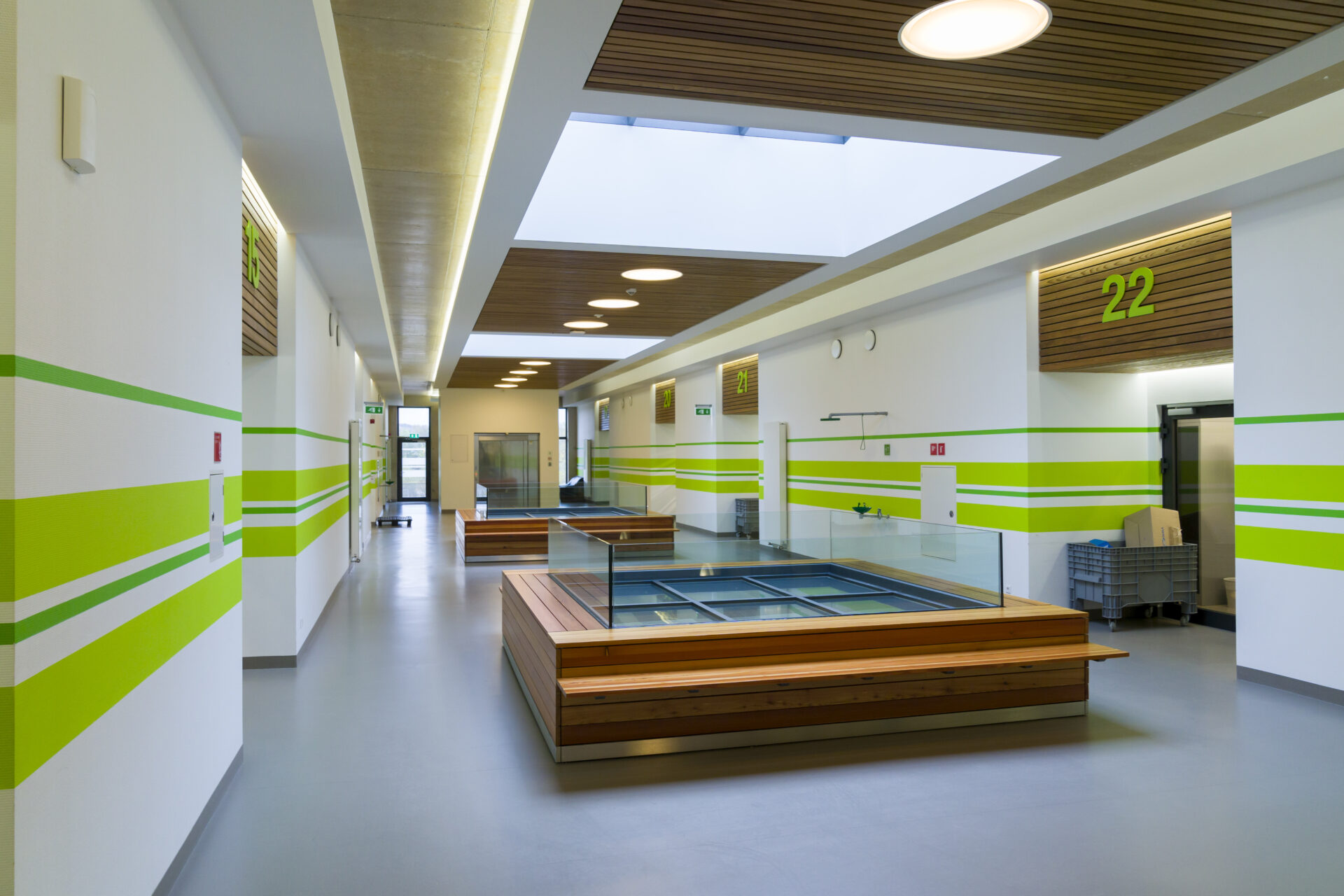La House of Biohealth offre une solution d’hébergement clé en main aux entreprises des technologies de la santé en leur proposant des surfaces aménageables leur permettant d'être rapidement opérationnelles avec leur activité de laboratoire. Actuellement, neuf entreprises (PME et TPE) et deux laboratoires de recherche publique (Luxembourg Institute of Health et Luxembourg Centre for Systems Biomedicine) occupent le site oú sont employées environs 450 personnes (crédit: Emmanuel Claude/ Focalize)