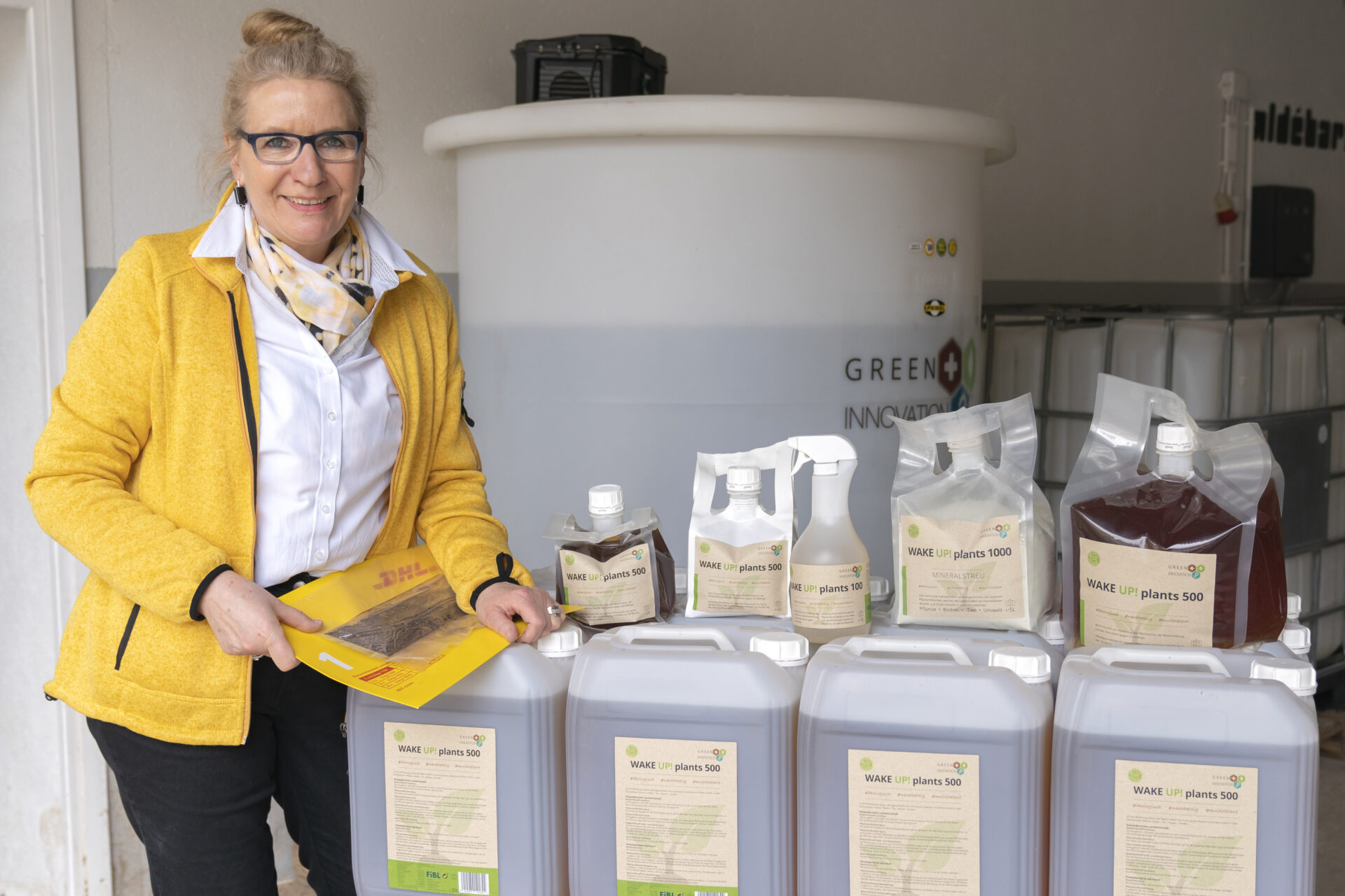 La gamme complète comprend plusieurs formats pour s’adapter aux besoins de différentes clientèles, du jardinier occasionnel à l’agriculteur. Le nom du produit Wake up est très évocateur et parle au plus grand nombre sans besoin de traduction ! (crédit: Emmanuel Claude/ Focalize)