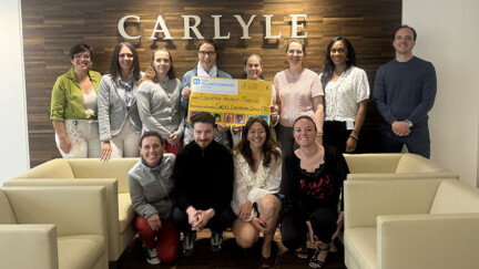 Des pauses déjeuners pour la bonne cause chez Carlyle Luxembourg Plusieurs personnes