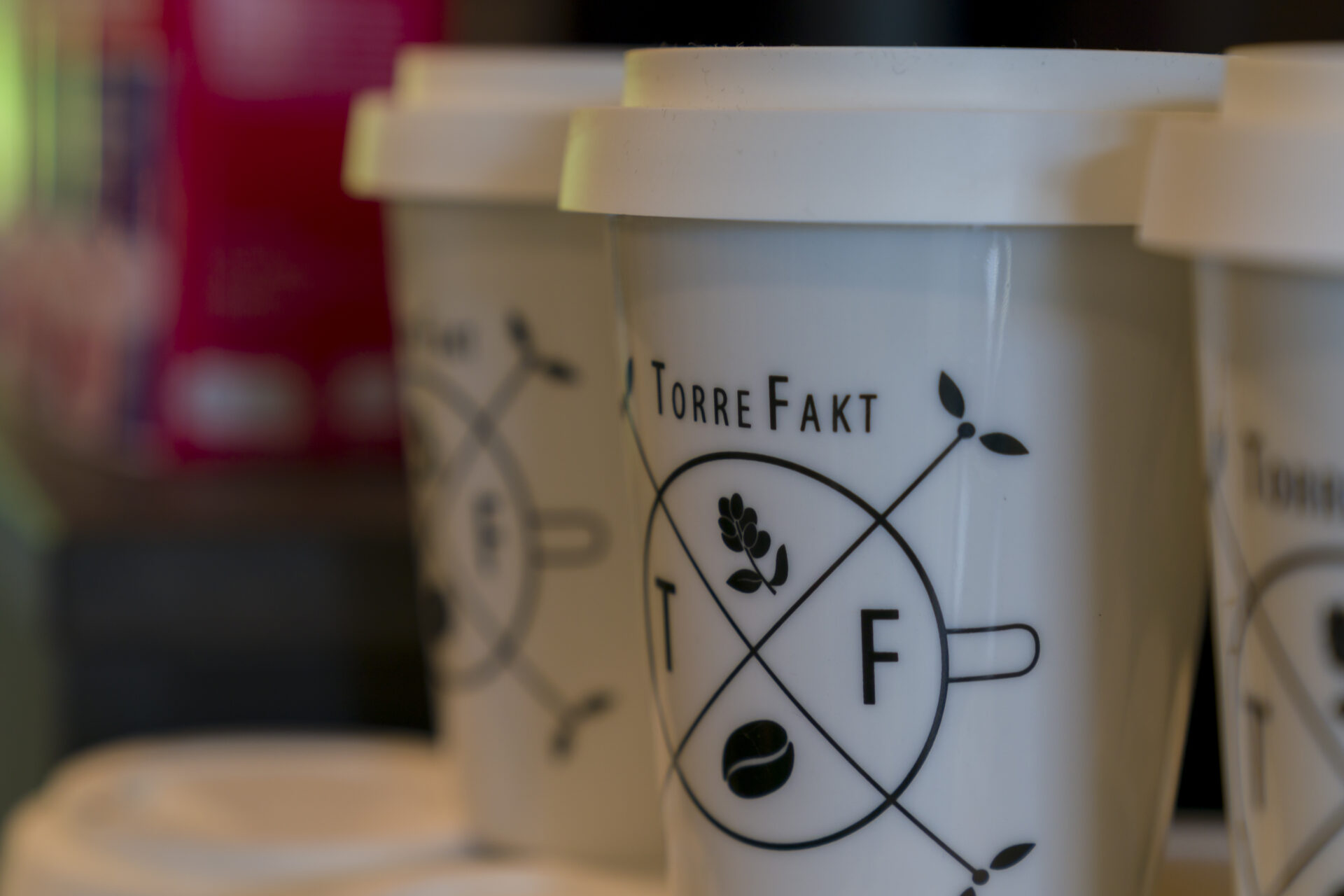 TorreFakt-Kaffee steht für ein Geschmackserlebnis allererster Güte. Neben bunter Flower-Power findet man in dem Store auch Pflanzen für Innen und Außen sowie ein ausgewähltes Sortiment an hippen Wohnaccessoires (Kredit: Emmanuel Claude/ Focalize)