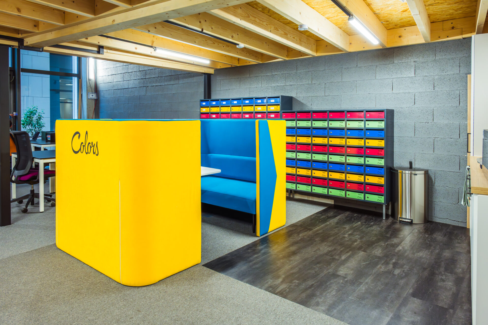 Les business centers proposés par Colors sont volontairement colorés pour symboliser la créativité et la diversité du monde entrepreneurial. Ici le site de Differdange. (crédit : Colors)
