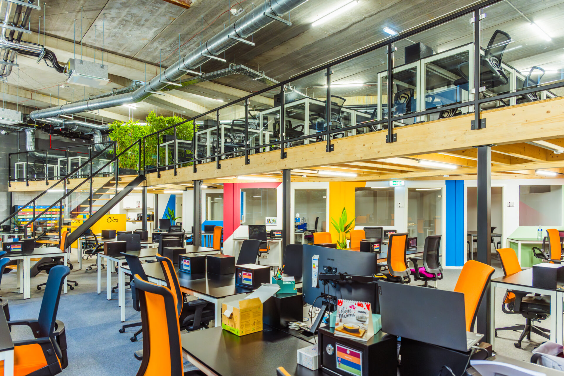 Les business centers proposés par Colors sont volontairement colorés pour symboliser la créativité et la diversité du monde entrepreneurial. Ici le site de Differdange. (crédit : Colors)