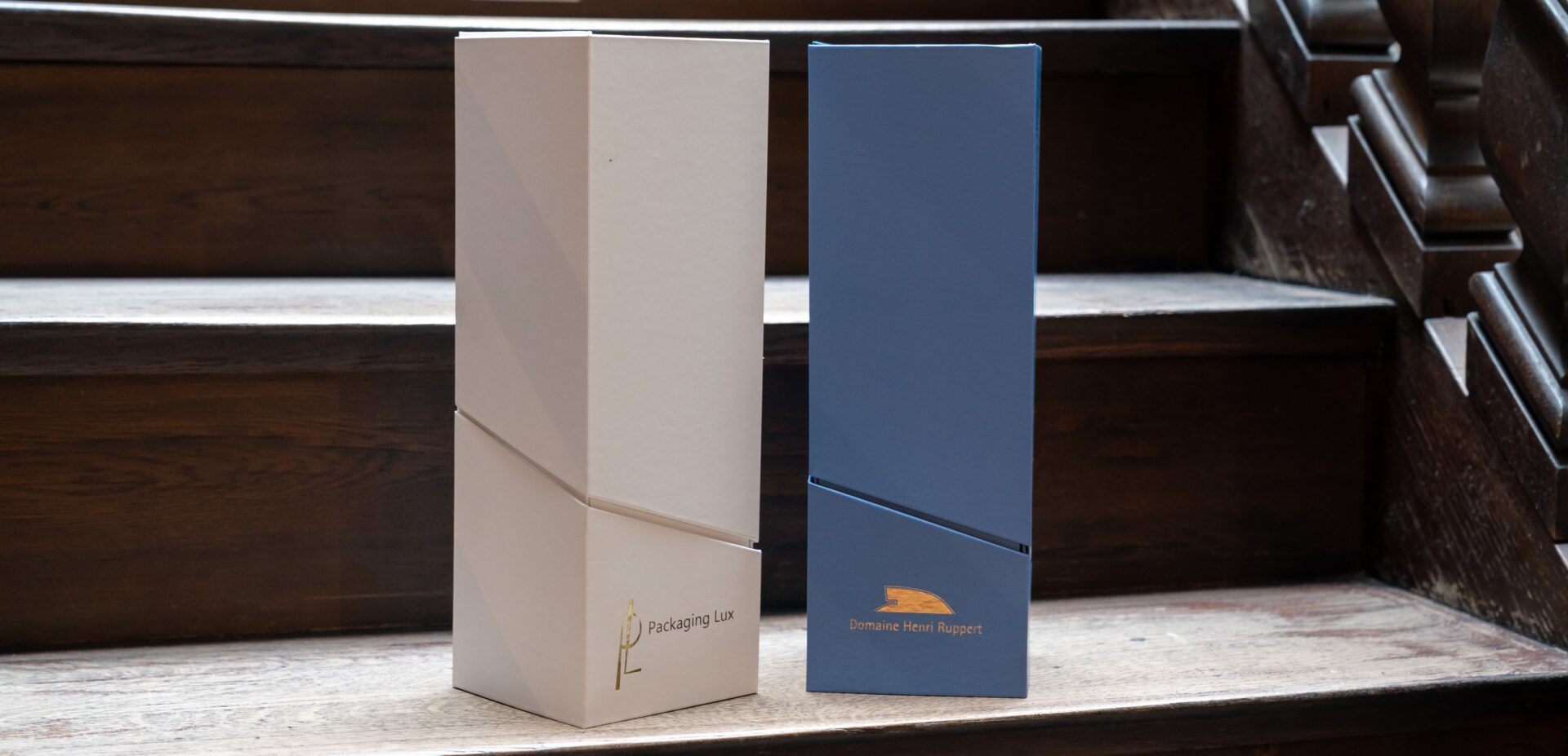 Packaging Lux travaille exclusivement sur mesure, à la demande de ses clients et peut proposer des emballages en papier, carton, bois, matières plastiques ou métal. (crédit : Emmanuel Claude / Focalize)